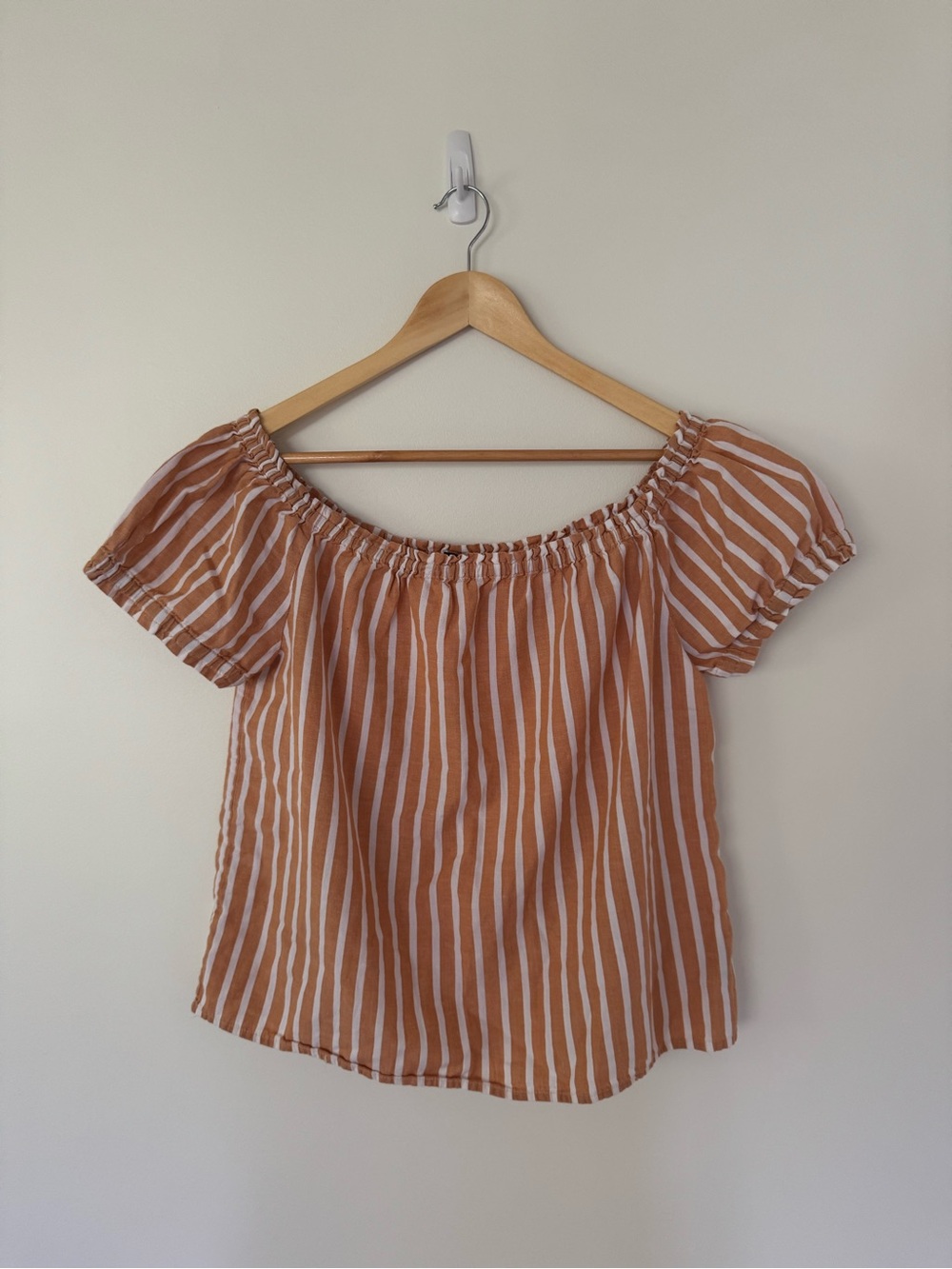 Simon’s Linen Blend Off-Shoulder Top